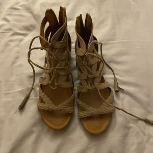 Sonoma Zip Up Sandals